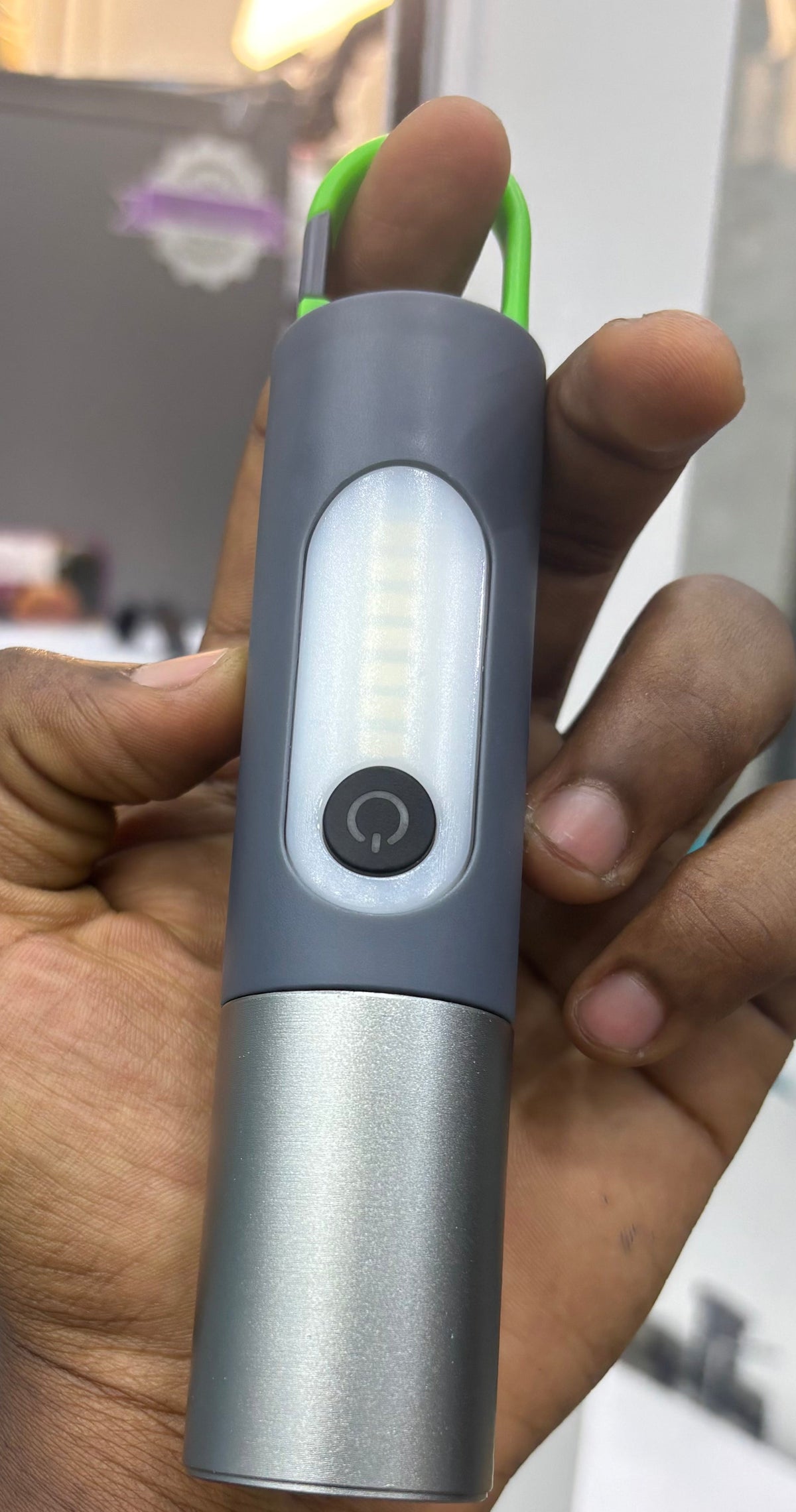 Lampe LED Multifonction Rechargeable – Portative & Ultra-Lumineuse