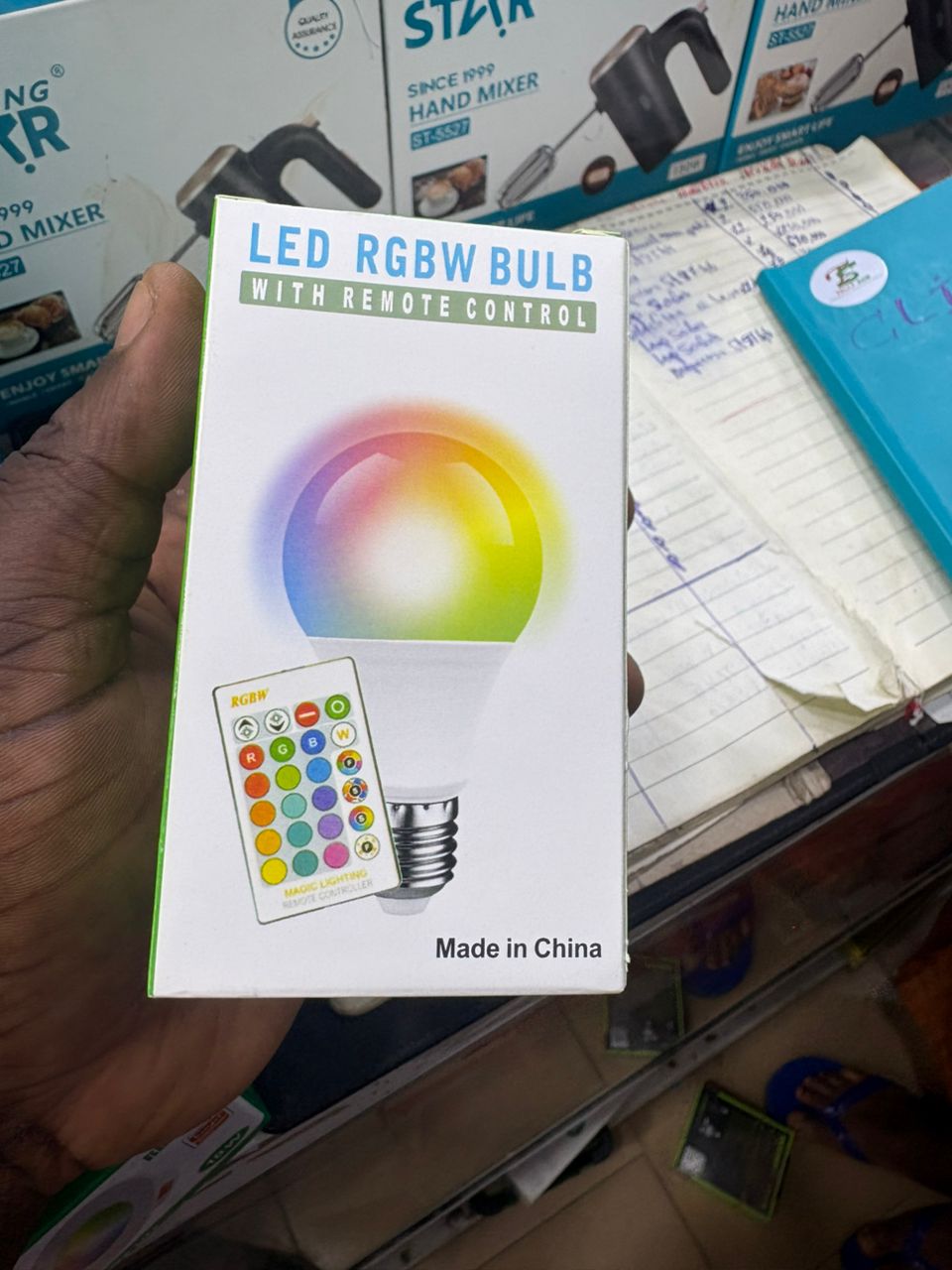 💡 Ampoule LED RGBW avec Télécommande